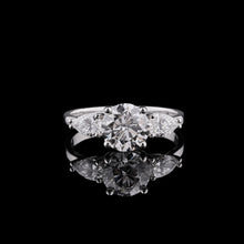 Lade das Bild in den Galerie-Viewer, Ring Mia
