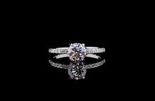 Lade das Bild in den Galerie-Viewer, Ring Destiny
