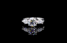 Lade das Bild in den Galerie-Viewer, Ring Mia

