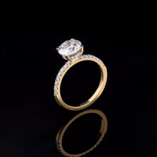 Lade das Bild in den Galerie-Viewer, Ring Stella
